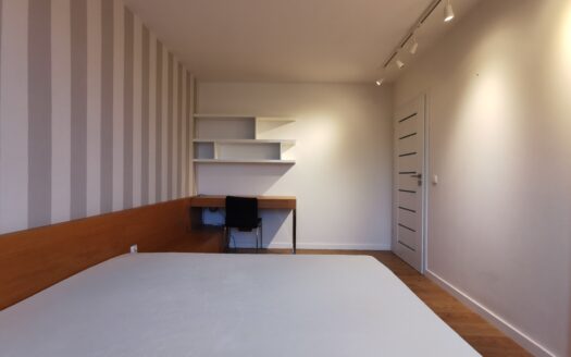 Gdynia Chwarzno/ 4 pokoje/ taras/ m. postojowe