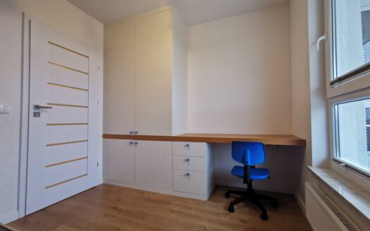 Gdynia Chwarzno/ 4 pokoje/ taras/ m. postojowe