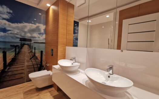 Gdynia Chwarzno/ 4 pokoje/ taras/ m. postojowe